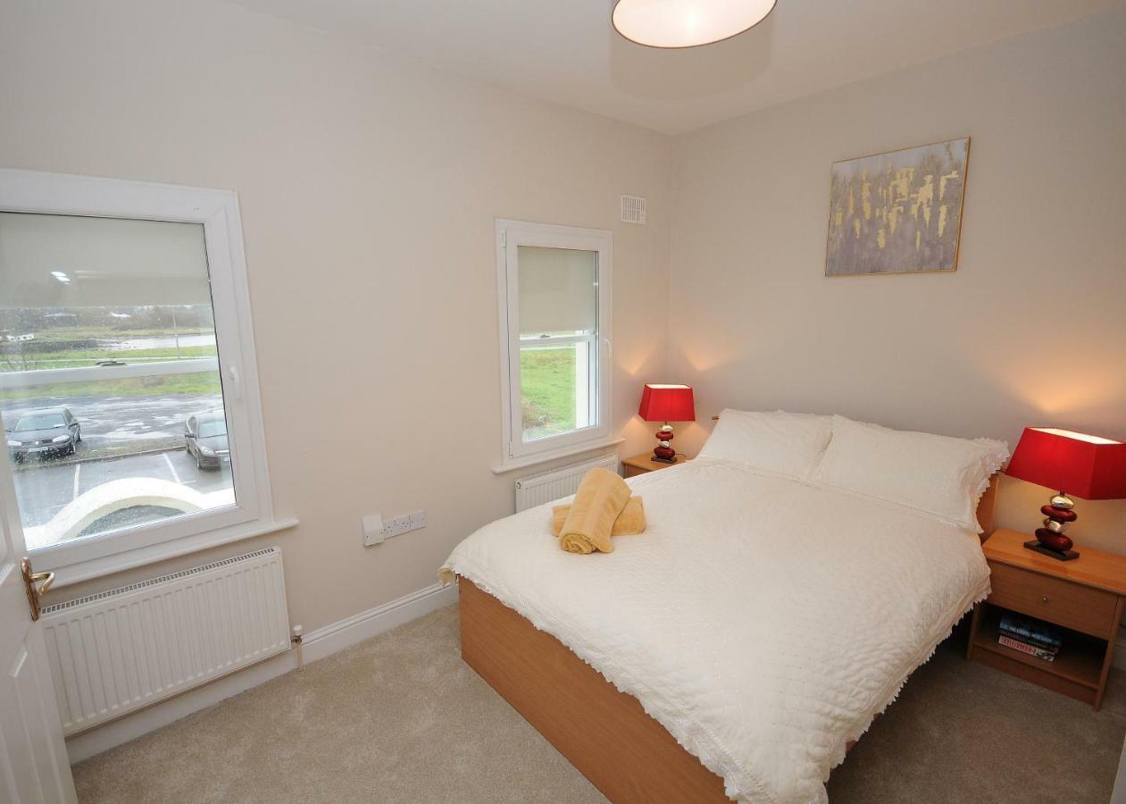 Апартаменты 5 College Crescent Голуэй Экстерьер фото